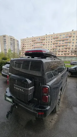 Чёрный автобокс ENROAD Nomadix Pro XL Slim 400 на Haval h9 — вид автомобиля с установленным автобоксом, другой ракурс