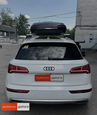 Автобокс для Audi Q5 — ENROAD Nomadix Pro XL Slim 400-E, цвет «Чёрный» — вид автомобиля с установленным автобоксом