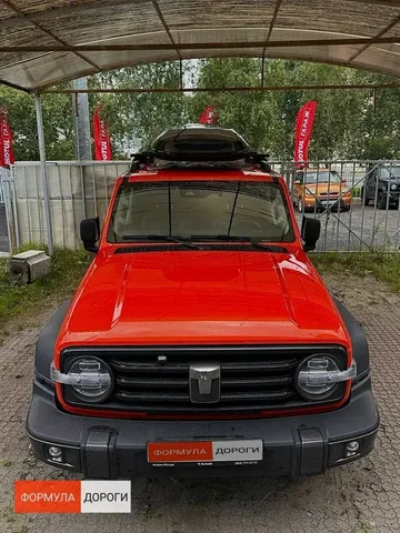 Автобокс для Tank 300 — ENROAD Nomadix Pro XXL Slim-450, цвет «Чёрный» — вид автомобиля с установленным автобоксом